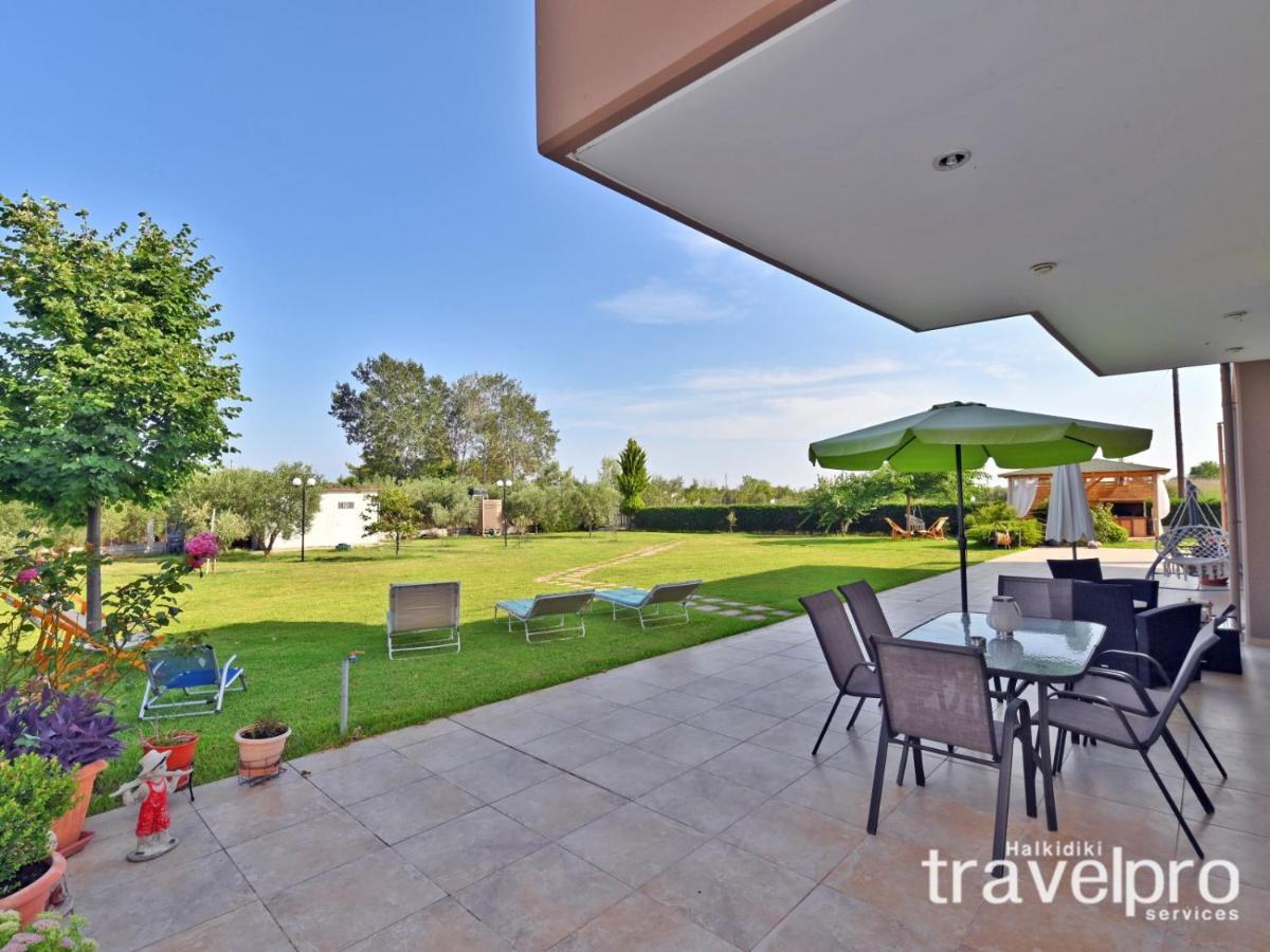Villa Iris By Rentalspro Services - Agios Mamas Beach Exterior foto