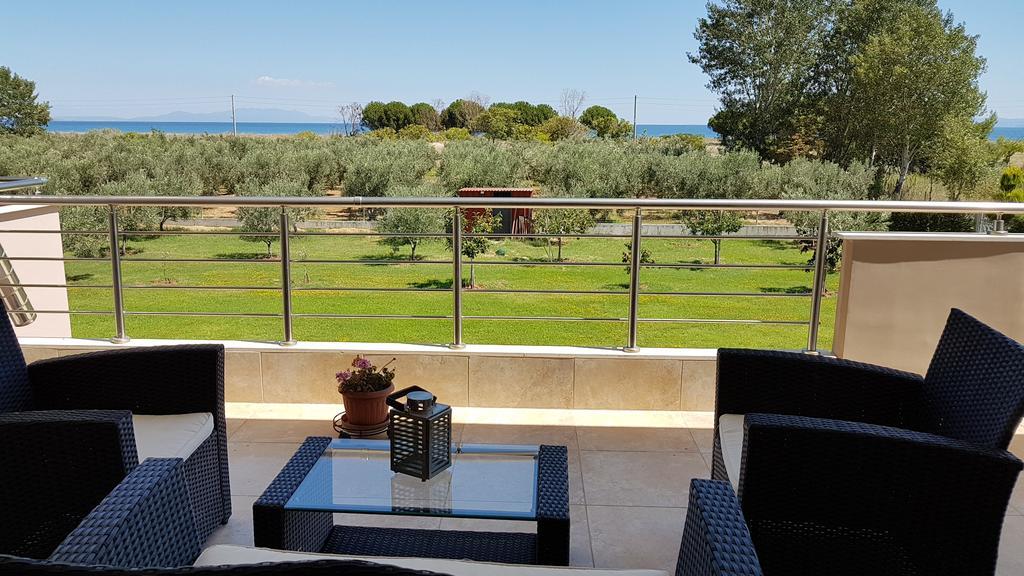 Villa Iris By Rentalspro Services - Agios Mamas Beach Exterior foto