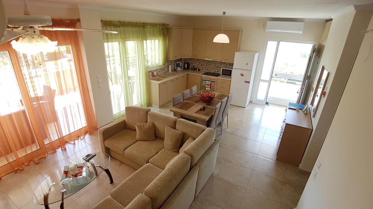 Villa Iris By Rentalspro Services - Agios Mamas Beach Exterior foto